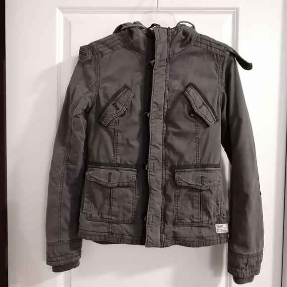 TNA Aritzia Platoon Jacket - Picture 2 of 8